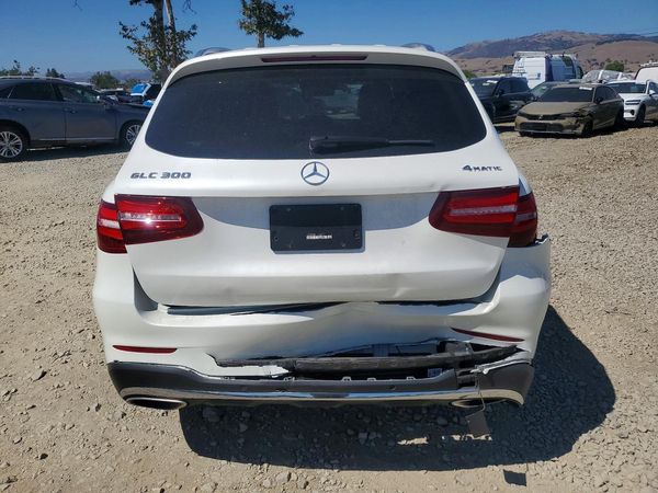 2017 MERCEDES-BENZ GLC GLC300 Base-4M