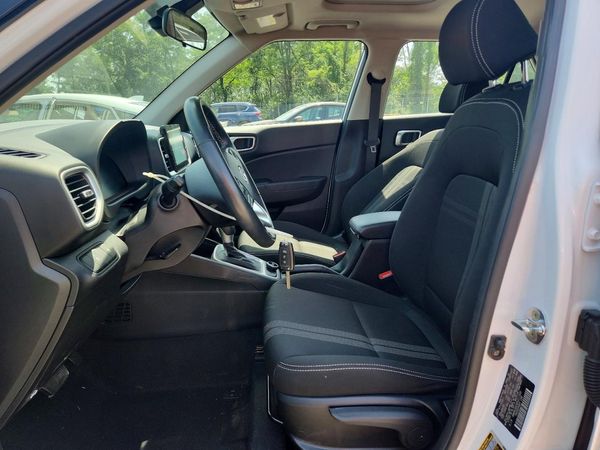 2023 HYUNDAI VENUE SEL, Limited