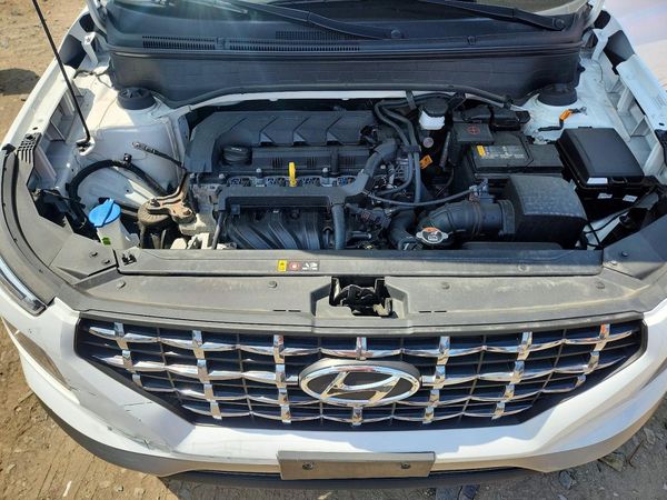 2023 HYUNDAI VENUE SEL, Limited