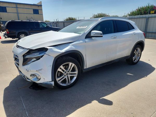 2019 MERCEDES-BENZ GLA