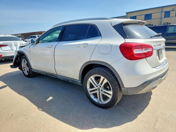 2019 MERCEDES-BENZ GLA
