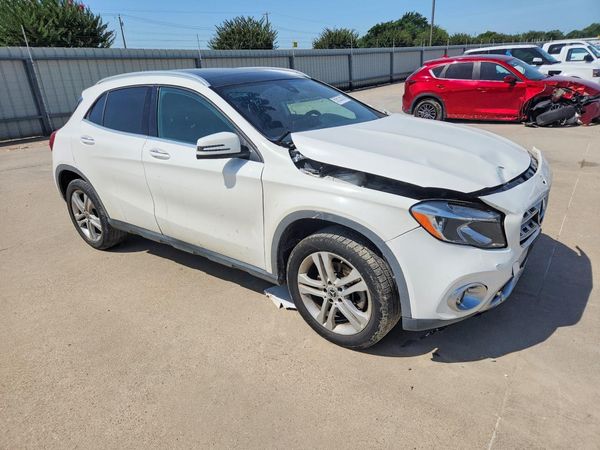 2019 MERCEDES-BENZ GLA