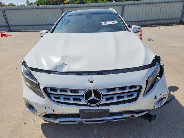 2019 MERCEDES-BENZ GLA