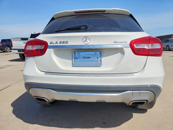 2019 MERCEDES-BENZ GLA