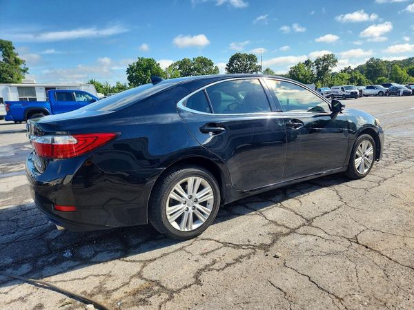 2015 LEXUS ES