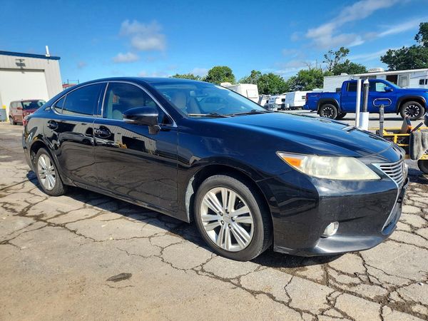 2015 LEXUS ES