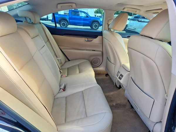 2015 LEXUS ES