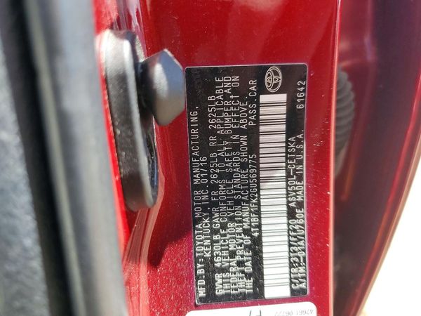 2016 TOYOTA CAMRY — VINS
