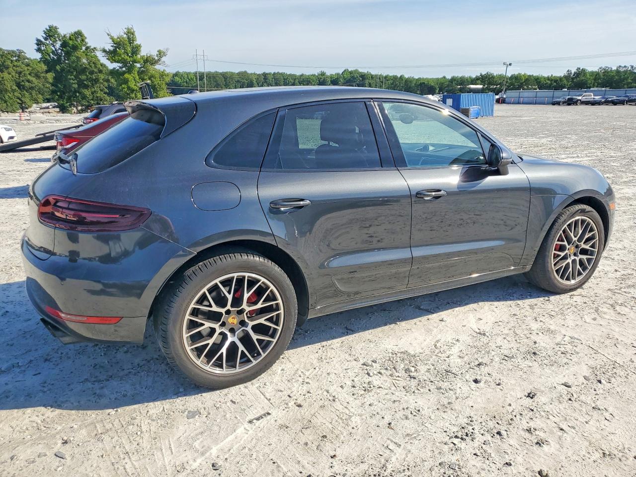 2017 PORSCHE MACAN