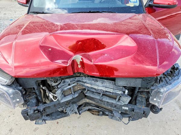 2024 HYUNDAI VENUE SEL / Limited — Engine bay