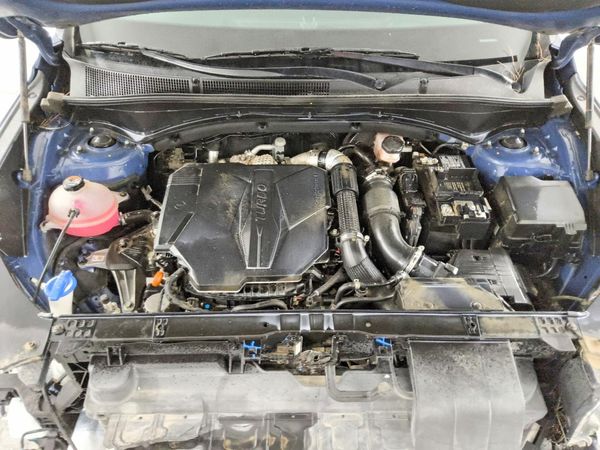 2023 HYUNDAI SANTA FE Limited — Engine bay