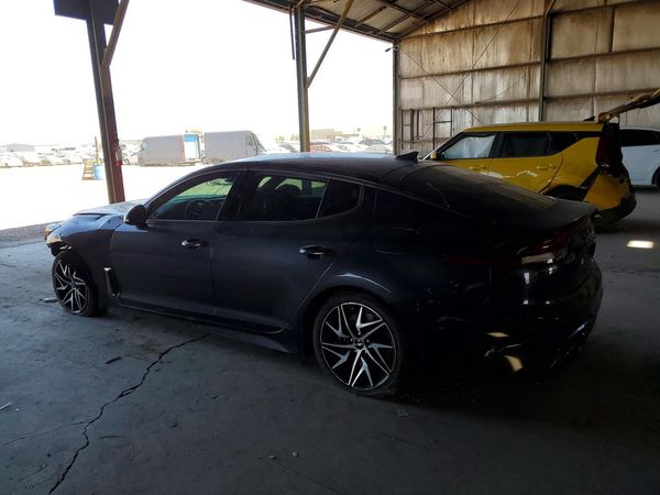2022 KIA STINGER GT-Line