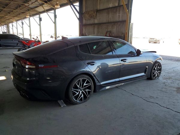 2022 KIA STINGER GT-Line
