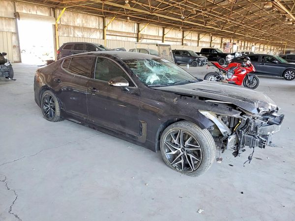 2022 KIA STINGER GT-Line