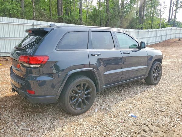 2017 JEEP GRAND CHEROKEE LAREDO 4X4
