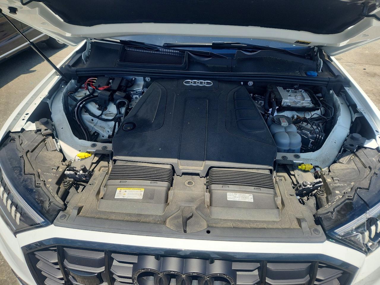 2023 AUDI Q7 quattro Premium Plus