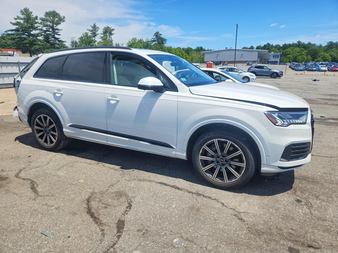 2023 AUDI Q7 quattro Premium Plus