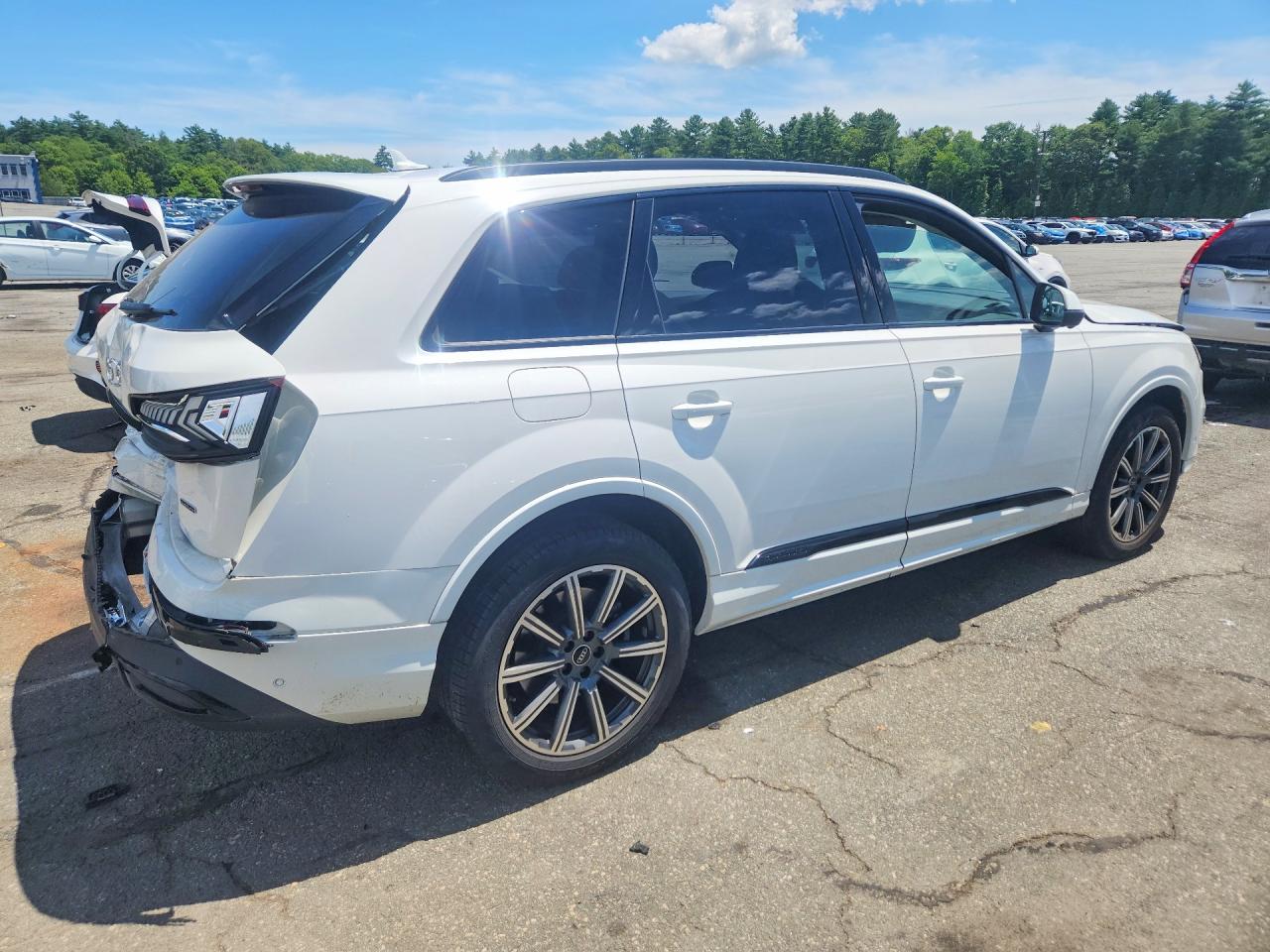2023 AUDI Q7 quattro Premium Plus