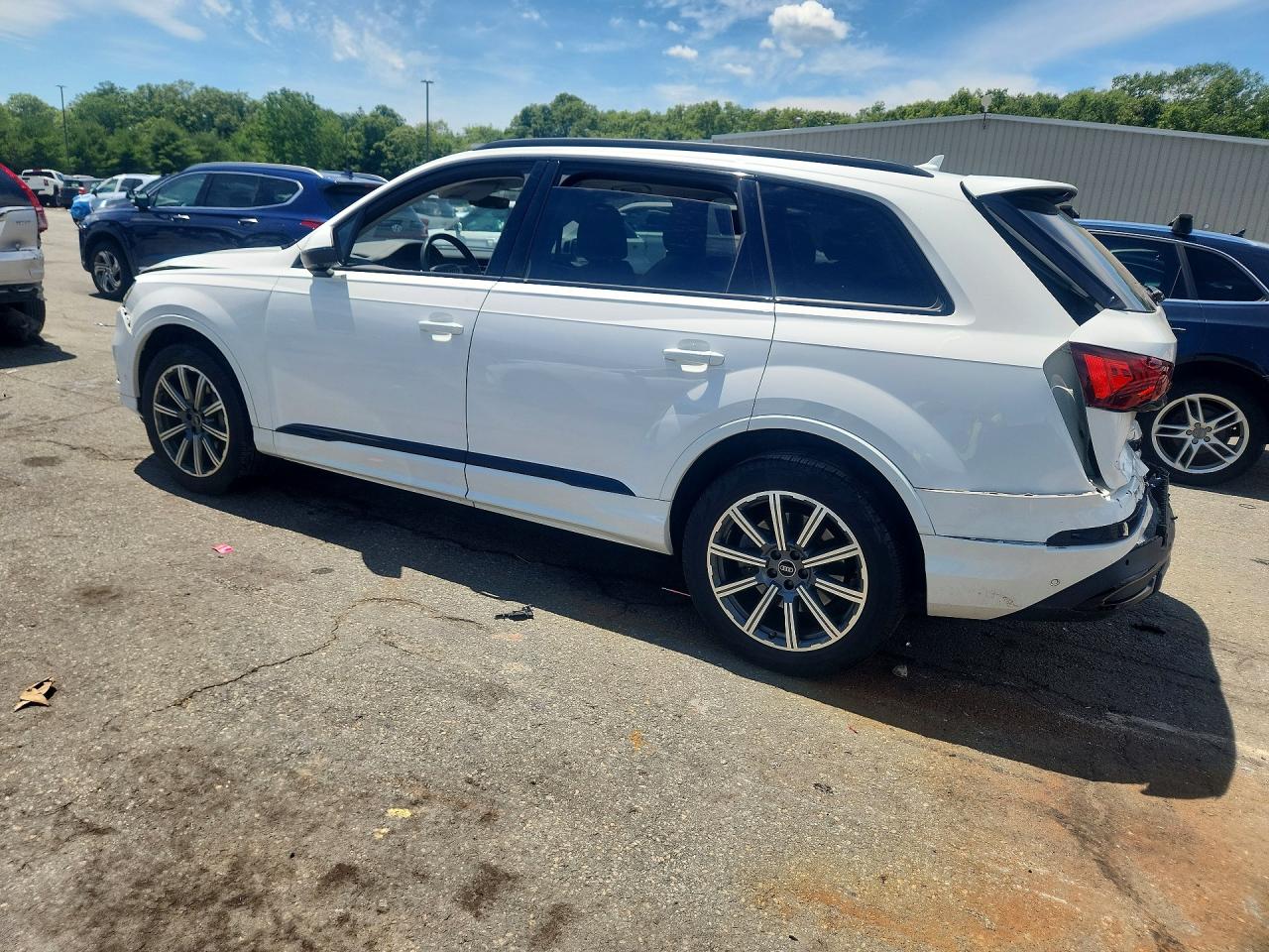 2023 AUDI Q7 quattro Premium Plus