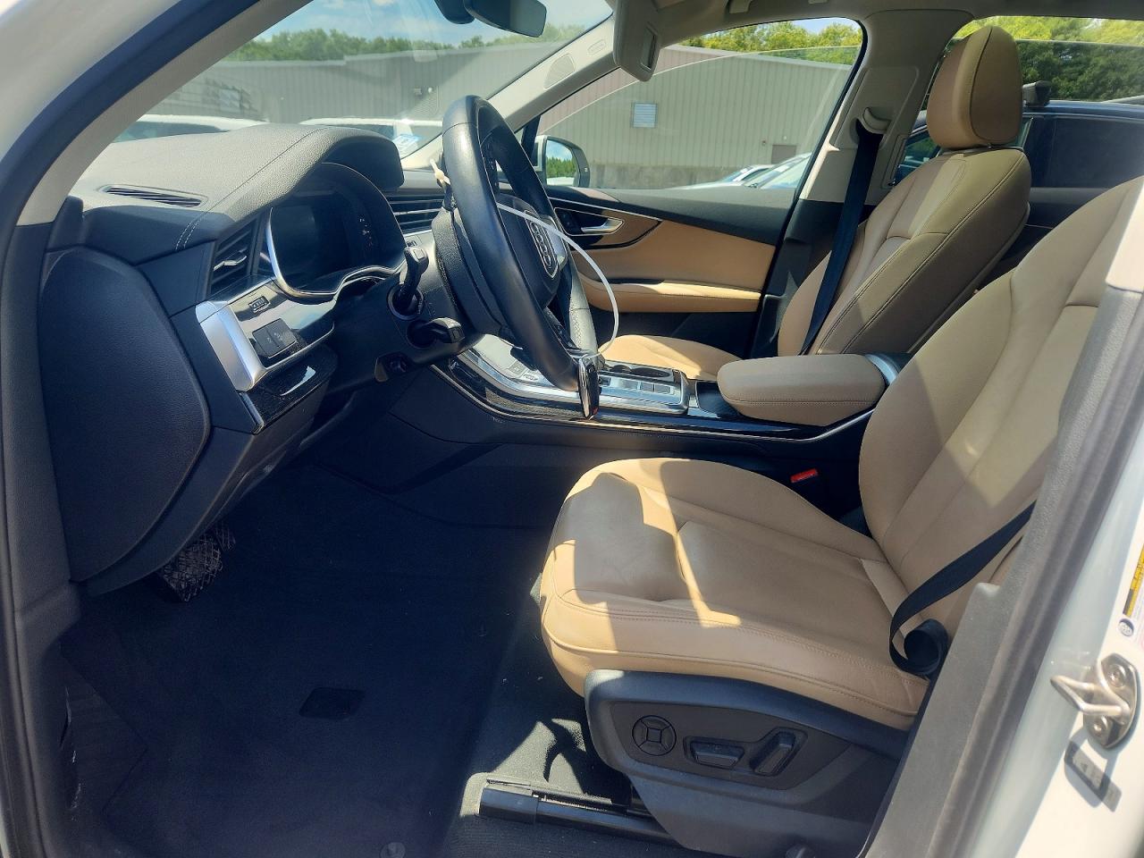 2023 AUDI Q7 quattro Premium Plus