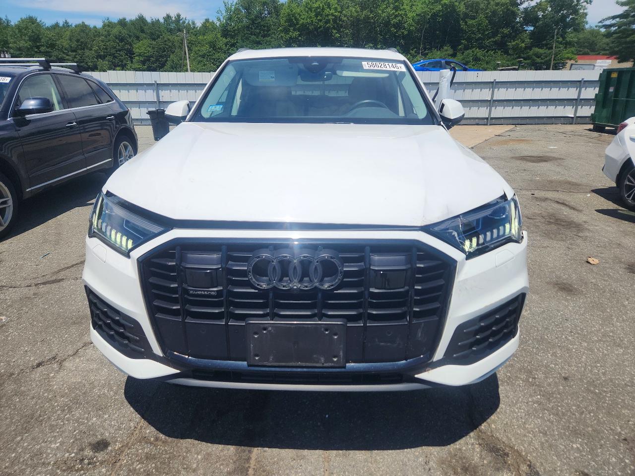 2023 AUDI Q7 quattro Premium Plus