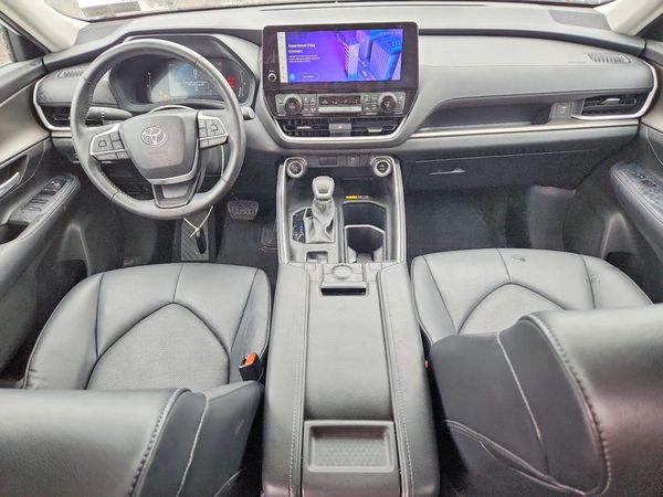 2024 TOYOTA GRAND HIGHLANDER