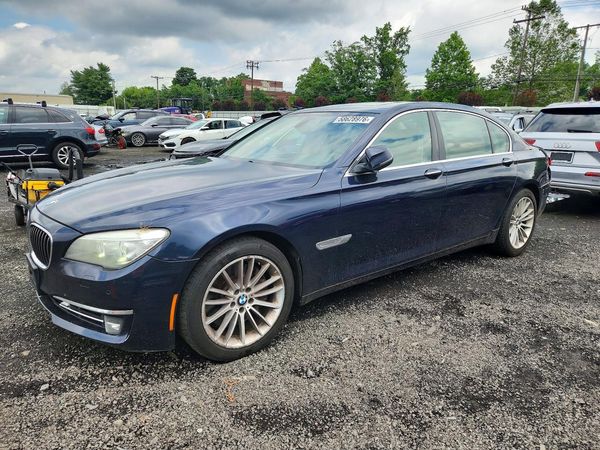 2014 BMW 750