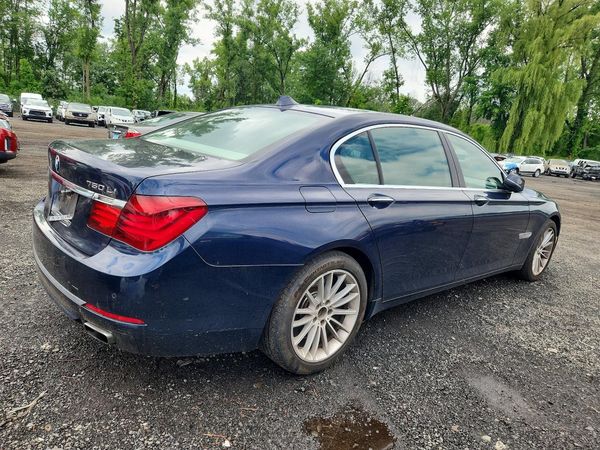 2014 BMW 750