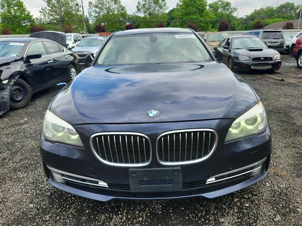 2014 BMW 750
