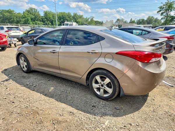2013 HYUNDAI ELANTRA