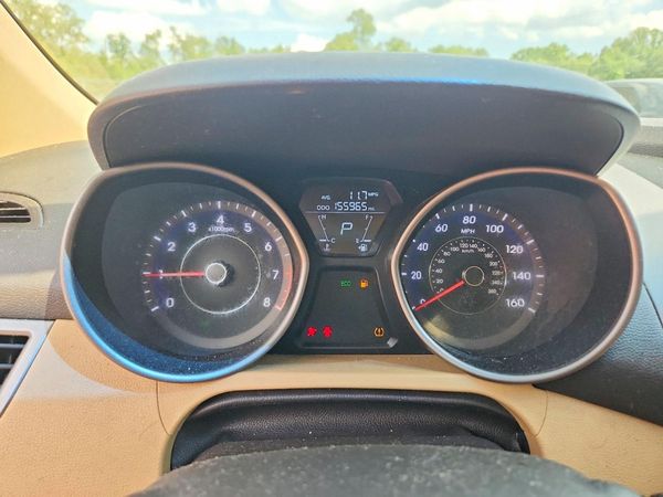 2013 HYUNDAI ELANTRA