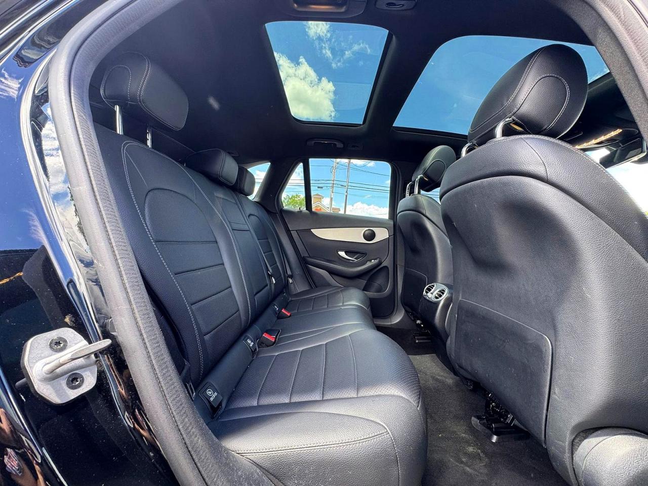 2022 MERCEDES-BENZ GLC GLC300