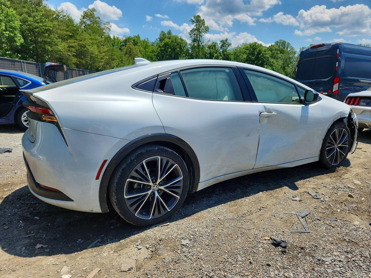 2025 TOYOTA PRIUS