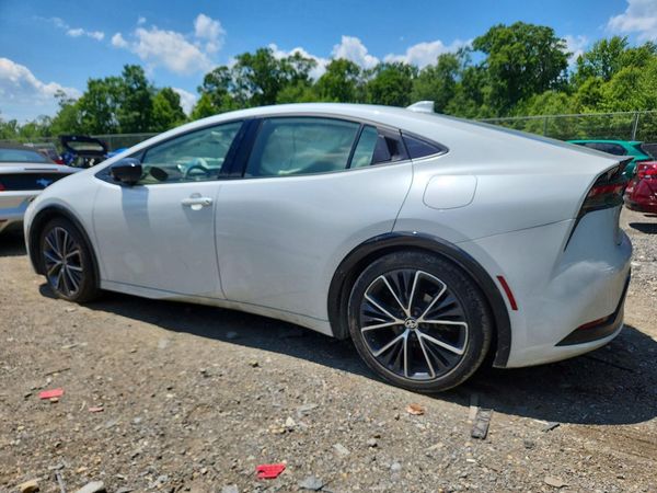 2025 TOYOTA PRIUS