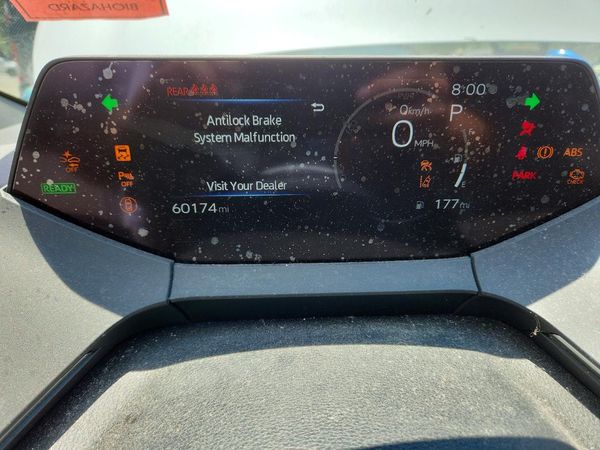 2025 TOYOTA PRIUS