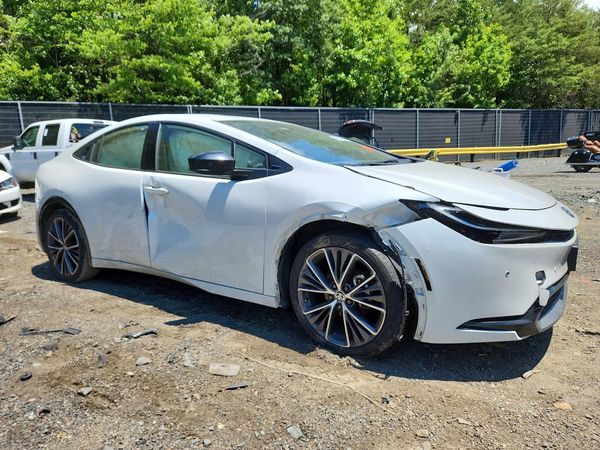 2025 TOYOTA PRIUS