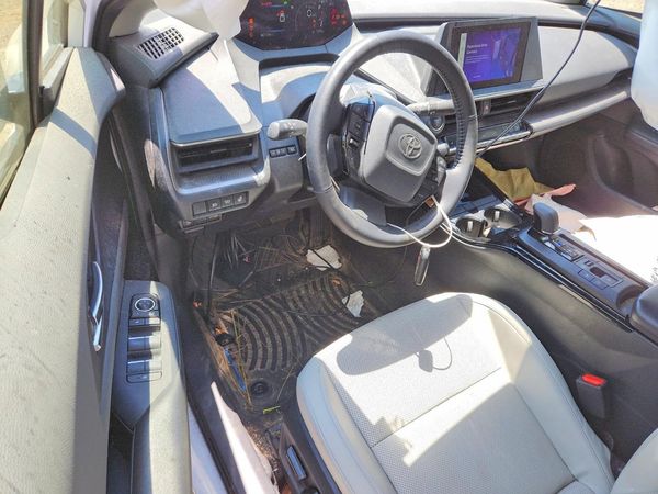 2025 TOYOTA PRIUS