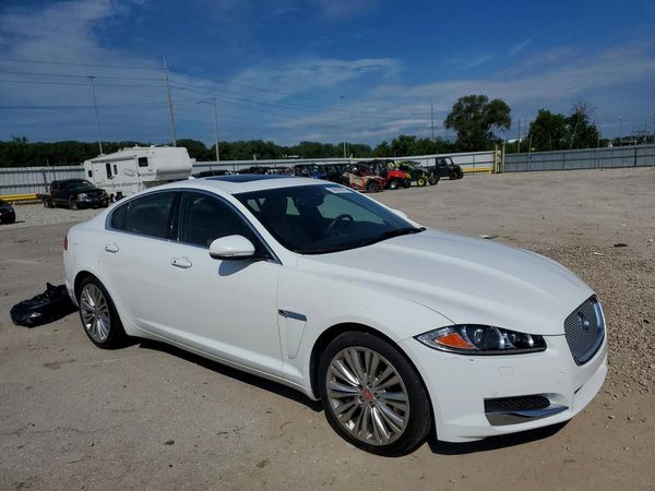 2014 JAGUAR XF