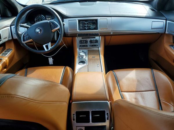 2014 JAGUAR XF