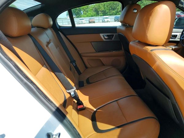 2014 JAGUAR XF
