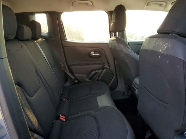 2023 JEEP RENEGADE LATITUDE 4X4