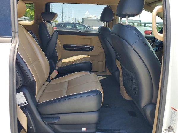 2016 KIA SEDONA EX - Middle level
