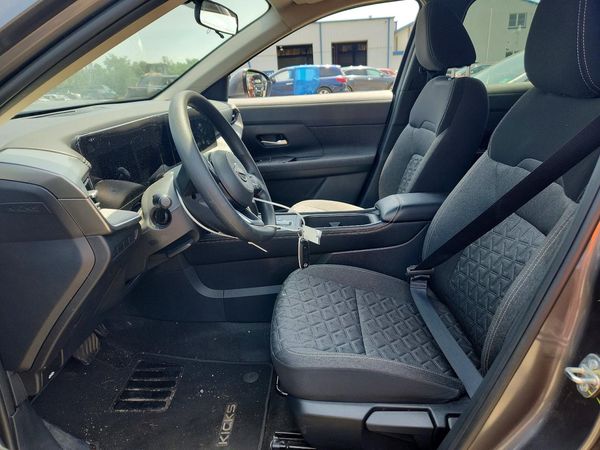 2025 NISSAN KICKS SV