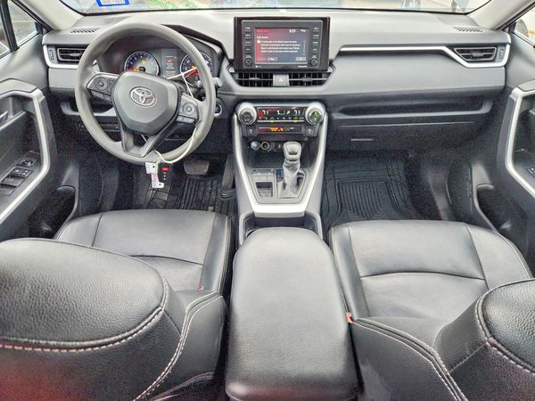 2020 TOYOTA RAV4 XLE