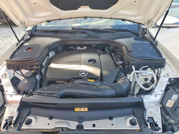 2022 MERCEDES-BENZ GLC COUPE GLC300 4MATIC — Engine bay