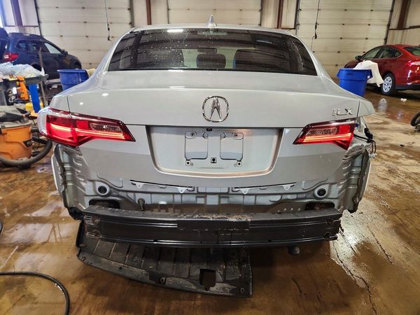 2018 ACURA ILX Base/Acura Watch Plus