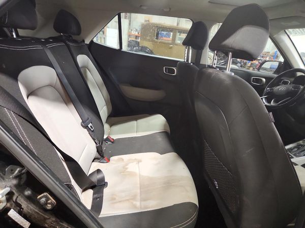 2021 HYUNDAI VENUE SEL & Denim