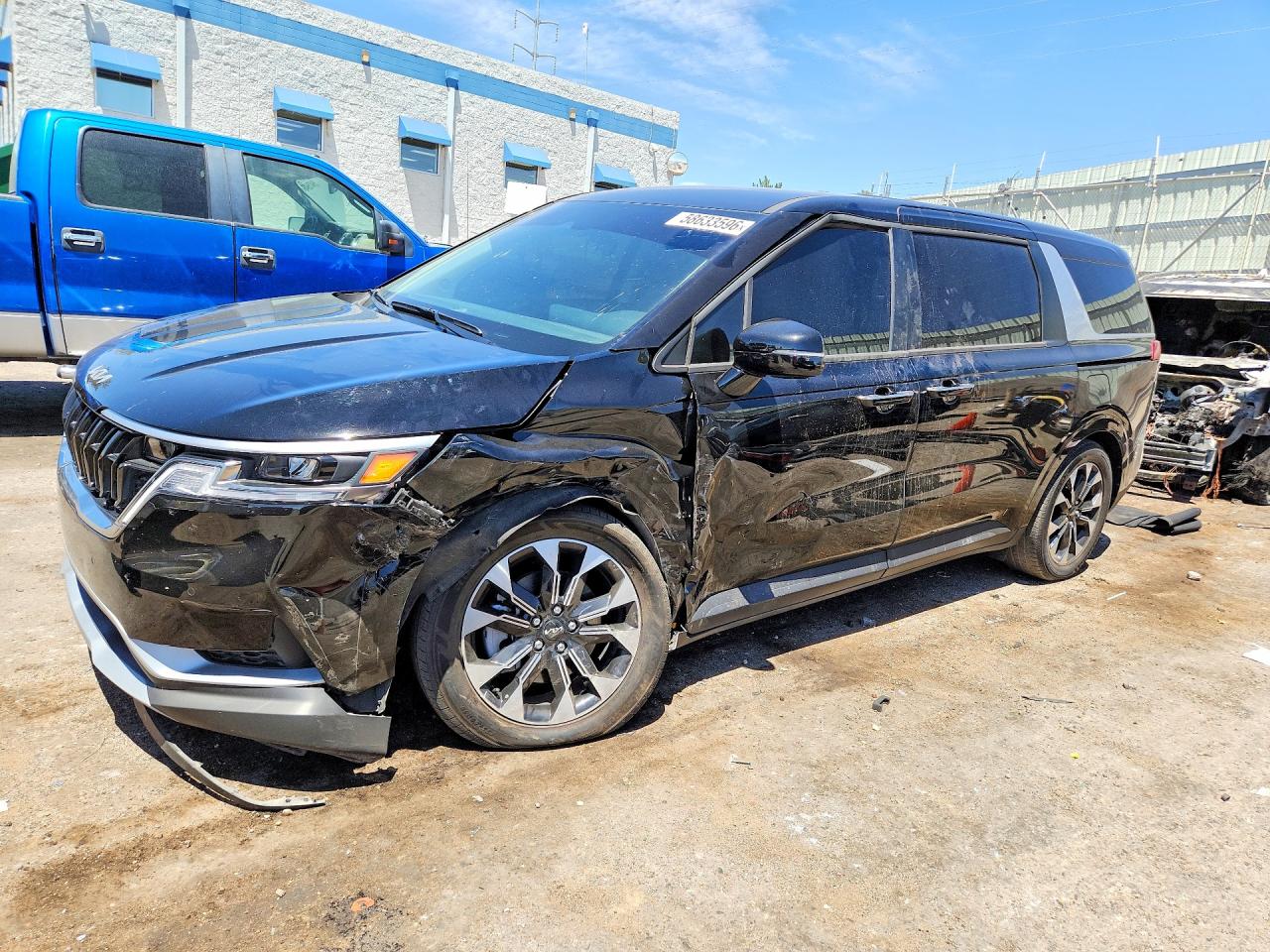 2024 KIA CARNIVAL EX