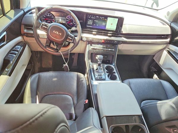 2024 KIA CARNIVAL EX