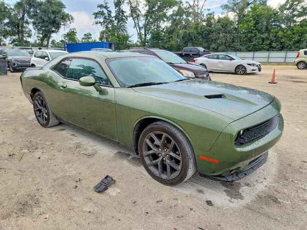 2022 DODGE CHALLENGER SXT
